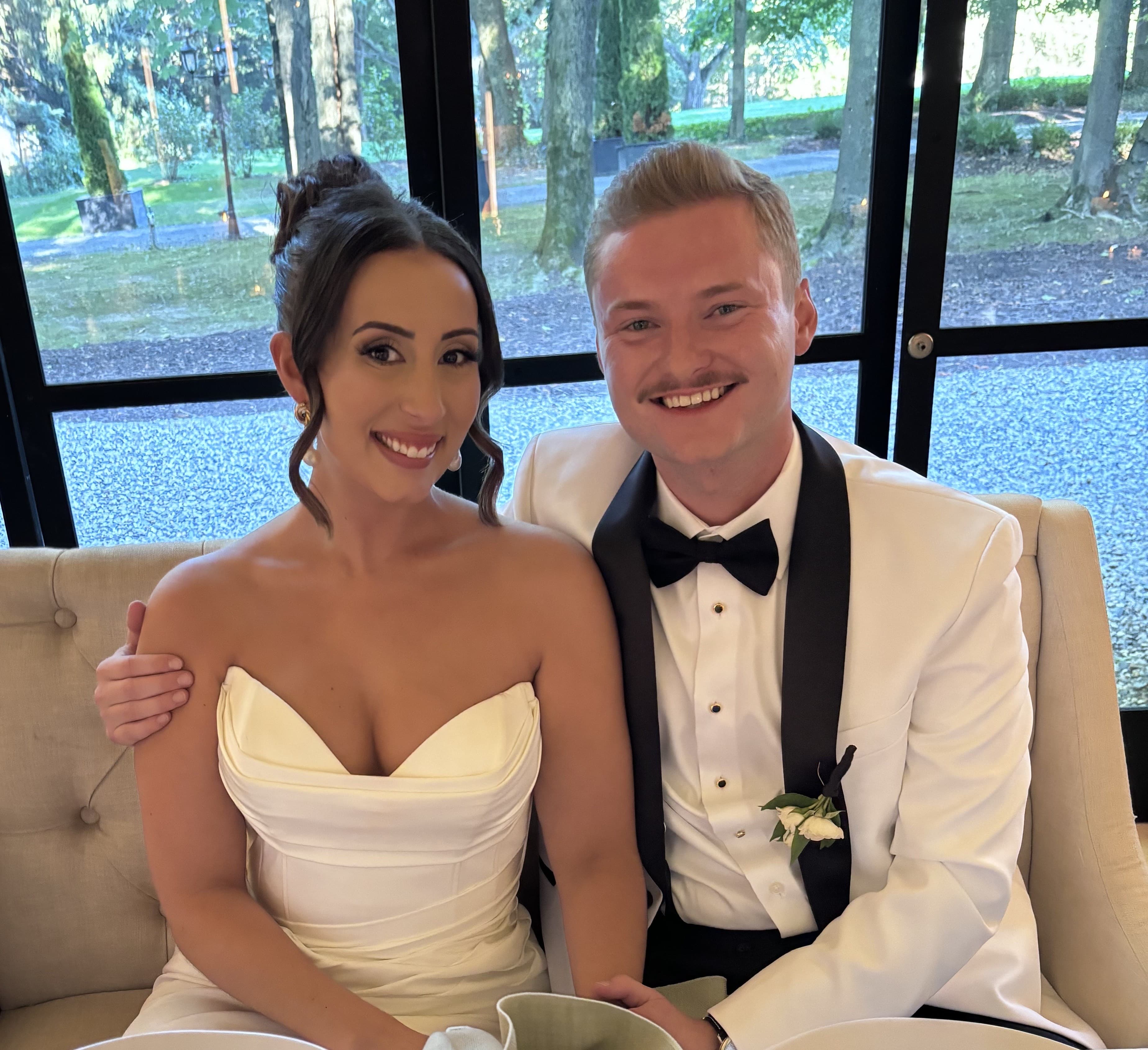 DJ JOEY A is  a WEDDING SPECIALIST with tons of Club and Radio Experience!